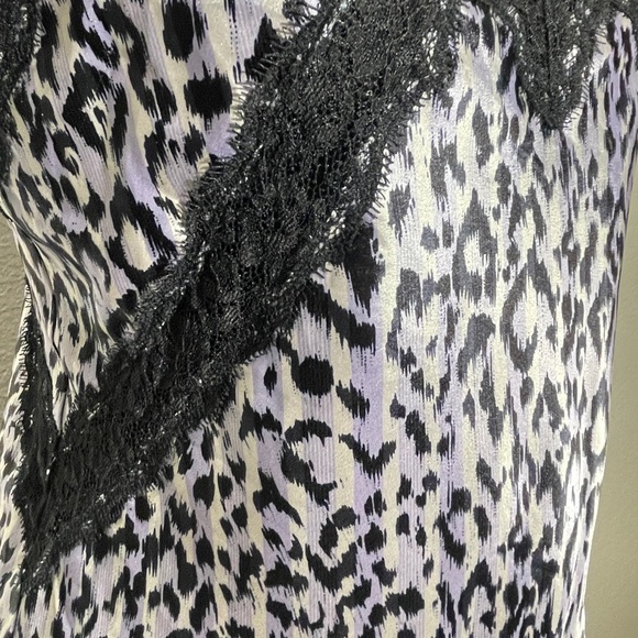 Victoria Secret Top - Picture 3 of 5